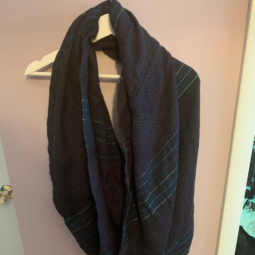 LOFT circle scarf